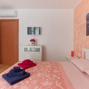 Valery House Appartamento La Spezia